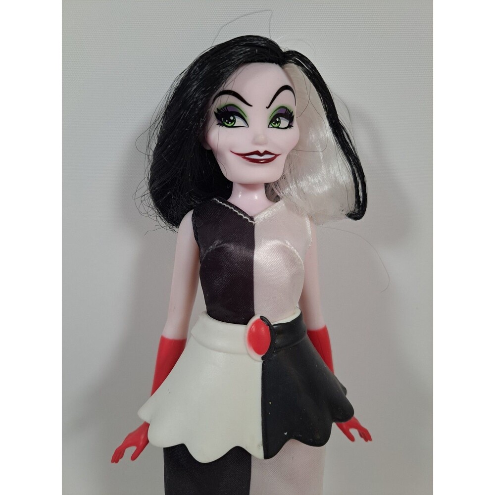 Disney Villains Cruella De Vil 11" Fashion Doll 101 Dalmatians Hasbro Red Shoes - Picture 3 of 7